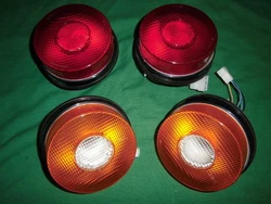 POUR FERRARI 208 / 308 / 328 / 400, JEU COMPLET DE FEUX ARRIERE, NEW CARELLO.