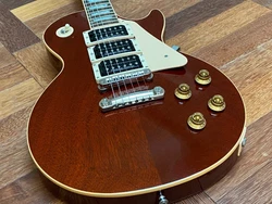 Here is a 2002 Gibson Les Paul Standard Mahogany 3 Pickup Seymour Duncan Limited Edition. This 2002 Gibson Les Paul...