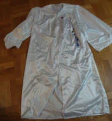 Thomas Peterson White Graduation Gown. White Unisex Gown. Good Luck!!