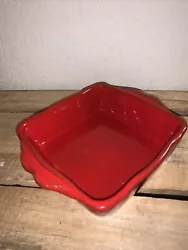 You’re looking at a gently used De Silva Red Baking Dish ~ 5.5”x5.5” ~ Made in Italy. This item is still in great...
