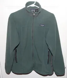 Vintage Patagonia Polartec Fleece Jacket Women’s L Made In The USA Green. Excellent Condition! A little bit of fading...