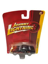 Johnny Lightning Black 1970 Dodge Challenger R/T Forever 64 R2