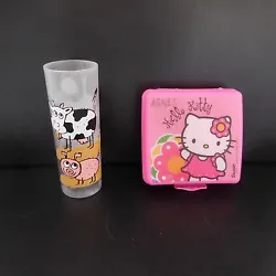 The lid closure is broken. Materials: plastic. Color: pink. HELLO KITTY pattern multicolored. Matériaux : plastique....
