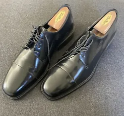Gucci Mens Size 42 E Black Leather Lace Italy Made Wing Tip Oxford Shoes. Worn one time. Excellent condition See photos...