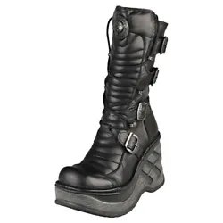 The Unisex CUNA M-SP9873-C4 from New Rock combines a Leather upper with a durable Rubber sole. These Platform Boots...