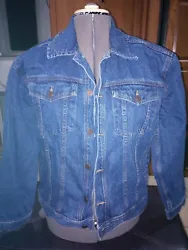 Pre-owned Blue Jean Jacket.  Medium nice weight jacket