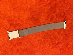 apple watch series 3 38mm band rose gold Chain. Condition is Used. Shipped with USPS First Class Package.
