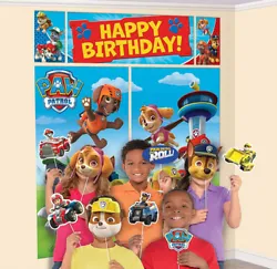 This scene setter features the popular Paw Patrol characters. The kit includes: (2) plastic wall decorations (59