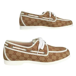 Style The Boat Shoe Intrinsically. Closure Lace up.