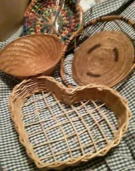 4 Pc. Basket Lot Wall Decor BEAUTIFUL Farmhouse Wicker Rattan Woven Baskets.New OPENED WITHOUT TAG 3 ROUND BASKETS 1...