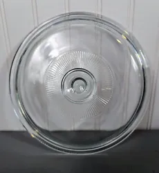 Add a vintage touch to your kitchen with this clear glass Pyrex replacement lid. This ribbed round lid is the perfect...