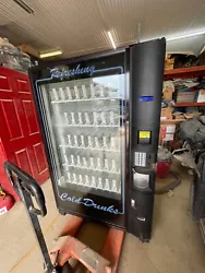 DIXIE NARCO 5800DN GLASSFRONT DRINK VENDING MACHINE. COMPRESSOR RUNS THEN SHUTS OFF AND CONTINUES THIS CYCLE. MAY NEED...