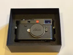 Leica Maestro II Image Processor. In excellent working condition. All glass clean and no scratches.There is a little...