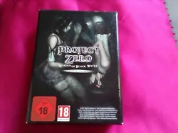 COFFRET COLLECTOR AVEC CARTON UN PEU DECHIREE SUR LE DEVANT .ATTENTION LA JAQUETTE DU JEU EST UNE PHOTOCOPIE SUR PAPIER...
