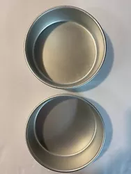 2 Wilton Round Cake Pans 6 x 2 in - Very Good Condition.