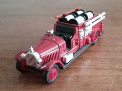 1924 Buffalo Fire Truck Diecast Collectible Toy Truck Made by High Speed and Sold by Readers Digest. Fire truck is in...