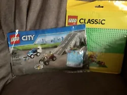 Lego Set City « La Course Poursuite Police VS Voleur » Et Plaque Verte..
