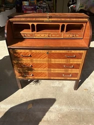 Roll top desk. Condition is Used. Shipped with USPS Ground Advantage.