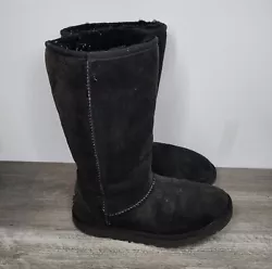 UGG Australia S/N 5229 Black Classic Tall Shearling Boots Womens Size 6.   Womens size 6 Please view all photos...