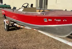 For sale an older Lund 18 Pike Deluxe. This boat is set up as a side console and is rated for up to a 75hp motor. The...