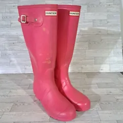 Womens Bubble Gum Pink Hunter Original Tall Rain Boots Classic hunter boots Bubble gum pink color Minor blemishes but...