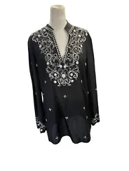This beautiful Lafayette 148 New York blouse tunic is perfect for any occasion. The long sleeve top features a collared...