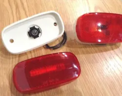 TRACTOR,TRAILER,RVS CAMPER,TOYHAULER. HERE IS A BUNCH OF RED SIDE MARKER CLEARANCE LIGHTS.