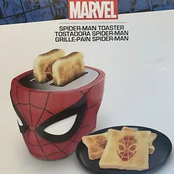 Uncanny Brands Marvel’s Spiderman Deluxe Toaster Toast Spidey’s Mask On Bread. Brand new