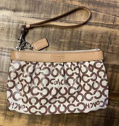 COACH Signature Brown Wristlet Small Purse. Very good condition