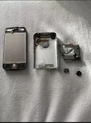 Rare pièces Iphone 2G/8GB ( Manque Batterie Et Verre)pour Collectionneurs. En 2027 il aura 20 ans .Écran okCarte...