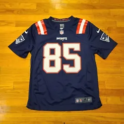 Nike On Field New England Patriots Hunter Henry Jersey Size Medium. Very Good Condition, No Pinholes, No Rips or Tears,...