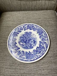 The Spode Blue Room Collection Cake Plate Made In England. Condition is used. It is in great condition.Shipped with...