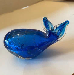 Vintage Norcrest Japan blue controlled bubble glass whale paperweight. Very nice condition measuring 4 1/2” in...