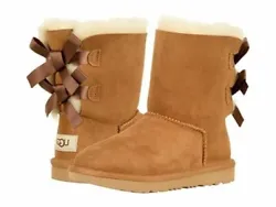 New Treadlite by UGG™ outsole provides increased traction, durability, cushioning and flexibility. TODDLER SIZE 11....