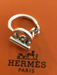 MOYEN MODELE. MAGNIFIQUE BAGUE EN ARGENT MASSIF 925. HERMÈS Magnifique BAGUE.
