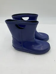 UGG Kids Girls Size 8-9? Blue Rubber Rain Boots in good condition except please verify your size by using measurements.
