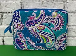 This Vera Bradley Tech Case is perfect for carrying your tablet or iPad in style. The floral pattern and quilted finish...