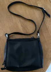 Liz Claiborne Crazy Horse Adjustable Crossbody Handbag Black Faux Leather. Beautiful condition inside and outside....