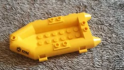LEGO  : Petit bateauÉtat : OccasionSe référer aux photos pour l’état général et pour le modèle exact Traces...