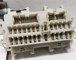                      2004 08 NISSAN MAXIMA INTERIOR FUSE RELAY JUNCTION BOX ASSYPART NUMBER 7Y005-4F0I...