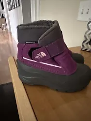 NEW North Face Girl Snow Boots. Shipped with USPS Priority Mail. Toddler size 9