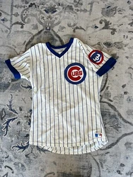 Vintage 90’s Chicago Cubs #23 Jersey, Size 46 - Excellent Condition.