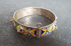 Bracelet Kabyle en argent avec 3 poinçons.