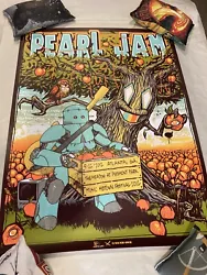 Pearl Jam Poster from the Music Midtown Festival in Atlanta on 9-22-2012. Has been stored in poster tube since. Good...