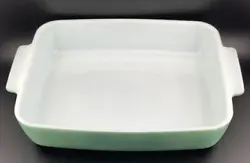 Excellent condition See photos. Vintage green Pyrex Our items are received from multiple sources. Great care is...