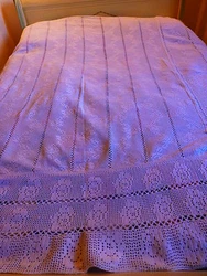 Beau travail de crochet ;art déco les roses. 2kg,350 de coton. sur mon site. espagne france ,belgique ! au point relay...