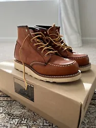 Red Wing® 6-Inch Leather Classic Moc Lace-Up Boots In Oro Legacy Size 6 Womens. In excellent used condition as only...