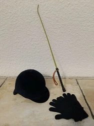 Lot équitation Decathlon comprenant 1 paire de gants avec picots taille S.