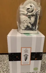 scentsy plug in wax warmer Nightmare Before Christmas . Condition is New. Shipped with USPS Ground Advantage.