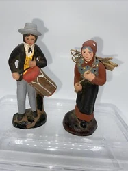 Je vends ces deux santons signés sous le socle du santonnier DECORY à Aix.Vendu comme sur les photos.Bel état, ni...